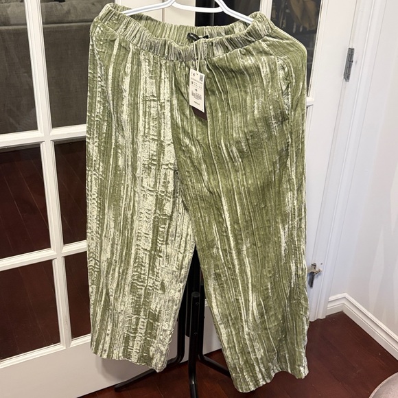 NWT ZARA Velvet Mint Coloured Wide Leg Coulott - Picture 3 of 3
